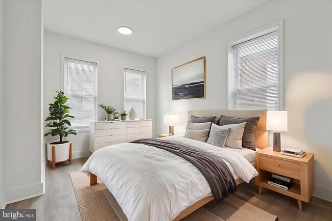 Foto del edificio - 2250 N Woodstock St