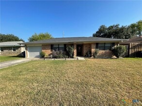 Building Photo - 127 Sioux Cir