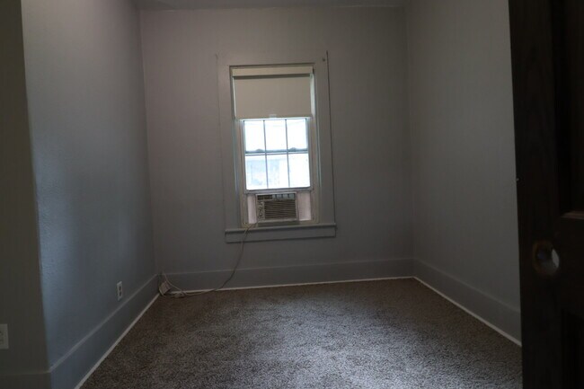 Foto del edificio - Cozy One Bedroom Duplex