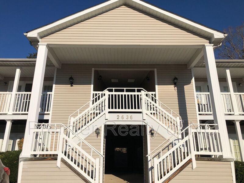 Foto principal - 2636 Guyer St