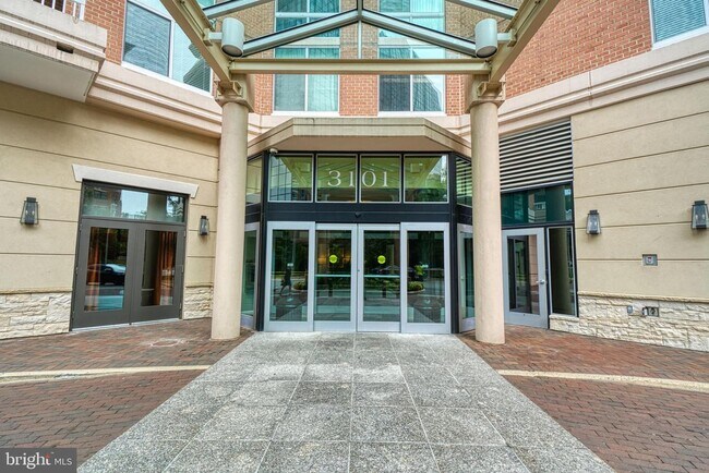Foto del edificio - 3101 N Hampton Dr