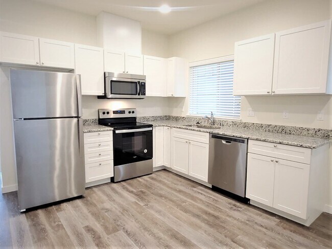 Open Concept Kitchen - 6215 Parker Rd E