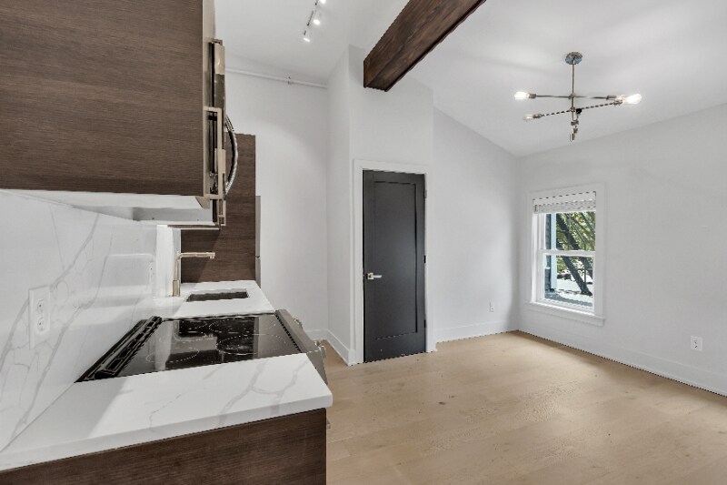 Foto principal - 182 Waterman St