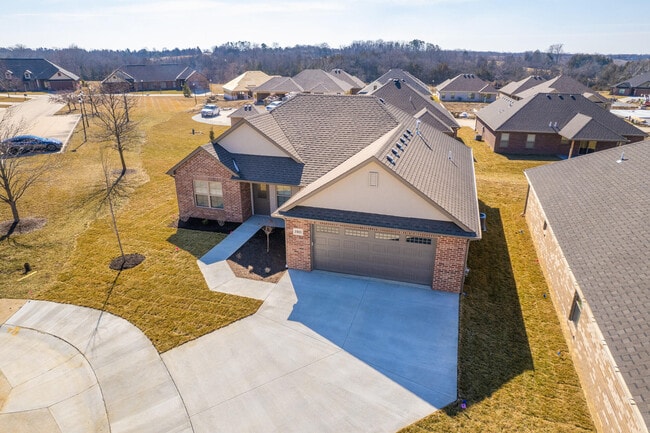 Building Photo - 1805 Talco Dr