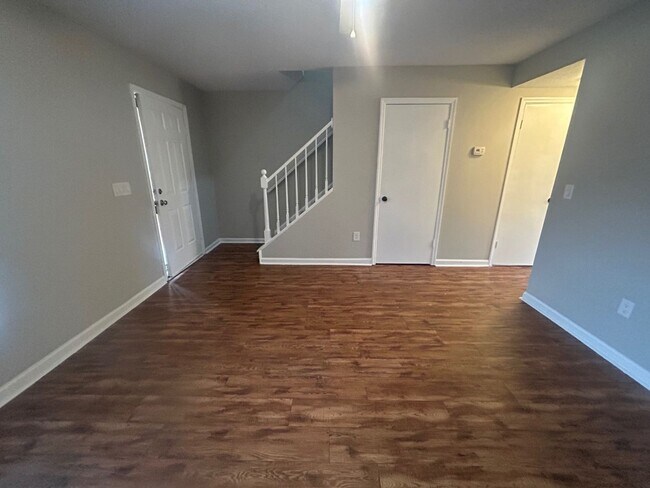 Foto del edificio - 940-102 Glenn Street, West Columbia, SC 29169