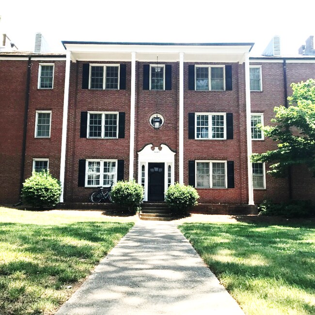 Foto del edificio - 1337 E. Morehead Street