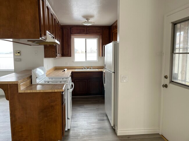 Building Photo - 15040 Cerezo Rd