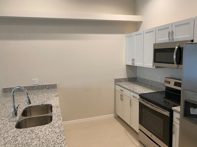 Foto del edificio - 841-843 Mohawk Pkwy