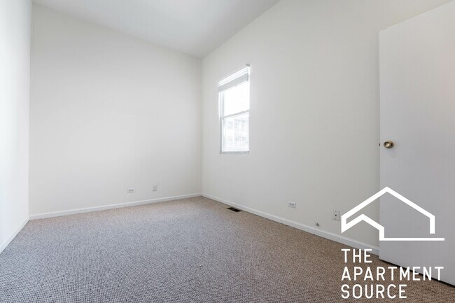 Foto del edificio - 2636 N Halsted St