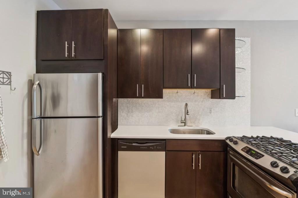 Foto principal - 1702 Carpenter St