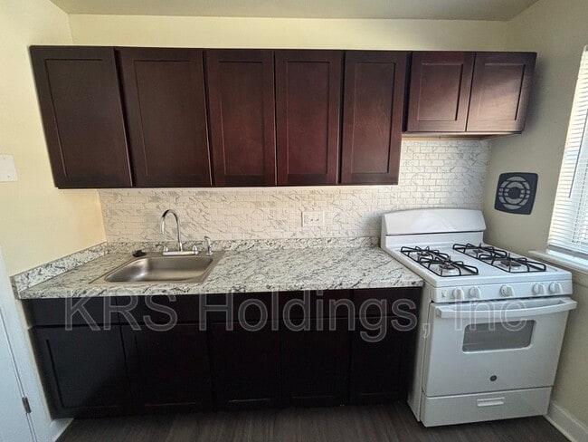 Foto del edificio - 5238 Goolsby Ct