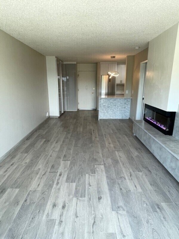 Foto del edificio - 720 Lakeside Ave S