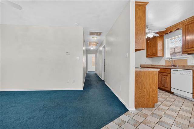 Foto del edificio - 509 W Cedar St