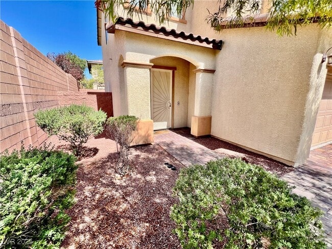 Foto del edificio - 10838 Whipple Crest Ave