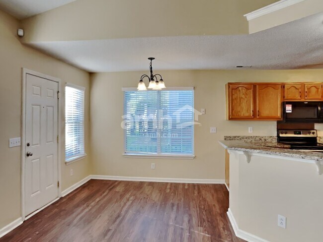 Building Photo - 7117 Daerwood Pl