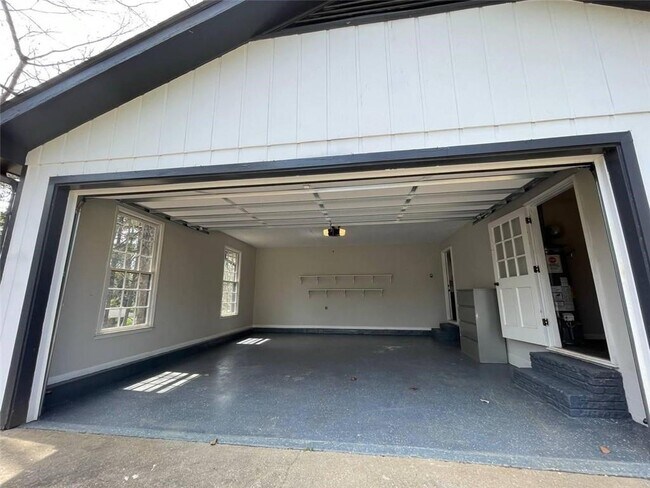 Foto del edificio - 1202 Lafayette Dr SW