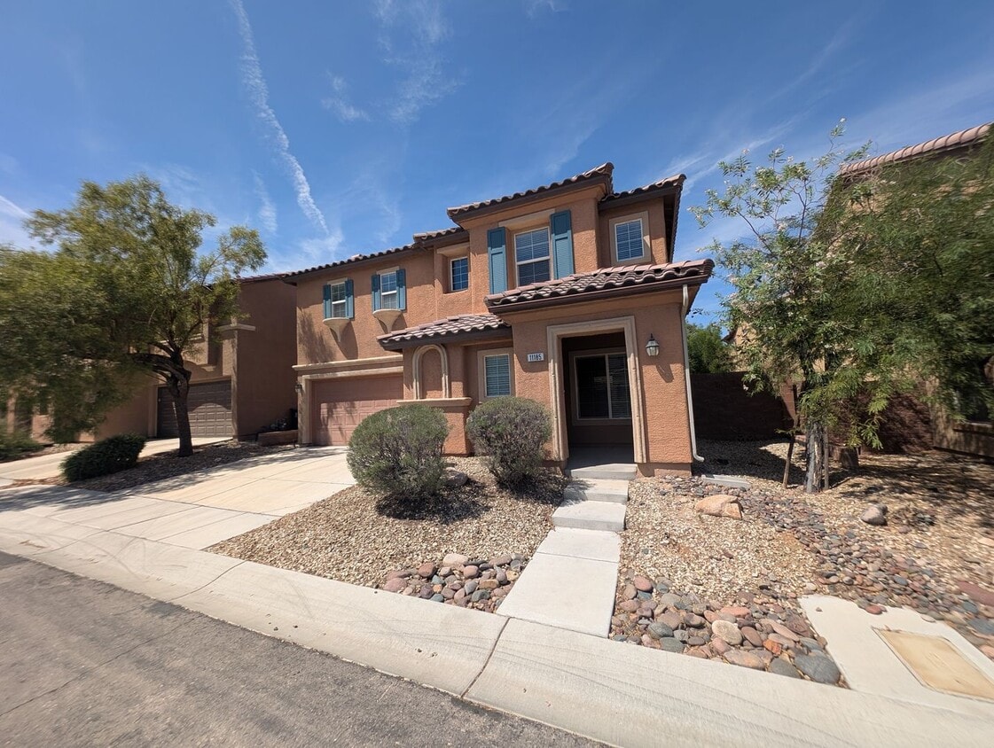 Foto principal - 11185 Saddle Iron St