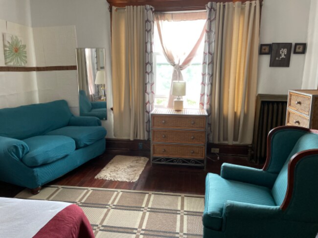 Foto del edificio - 306 Rockdale Ave