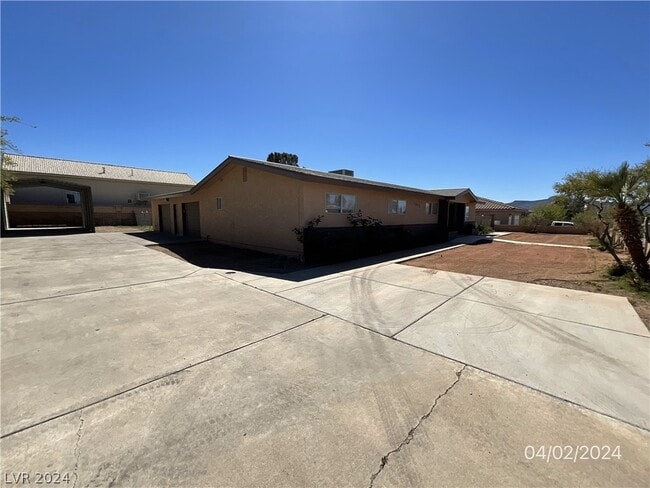 Building Photo - 1571 Turf Dr