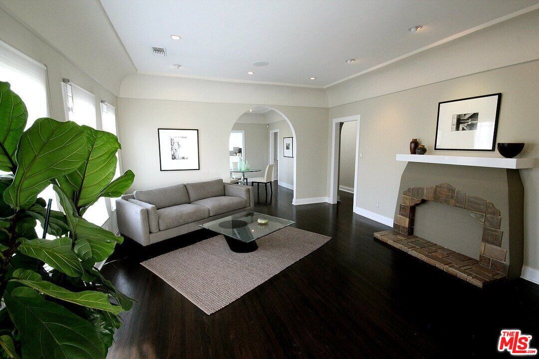 Foto principal - 1036 Keniston Ave