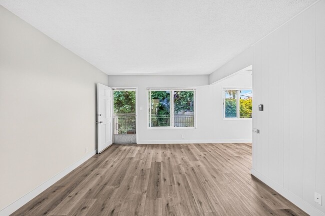 Building Photo - 3525 2nd St