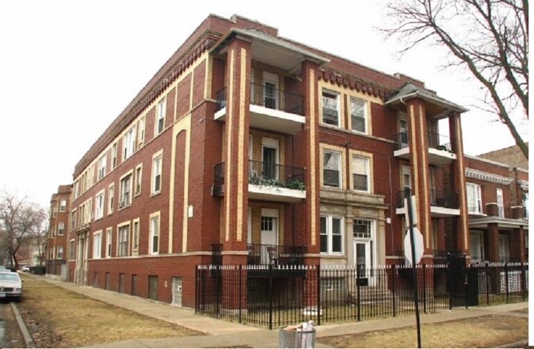 Primary Photo - 243-245 N Mason Ave