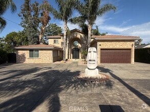Building Photo - 5724 Tampa Ave