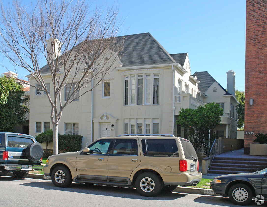 344 S Reeves Dr, Beverly Hills, CA 90212 Apartments in Beverly Hills