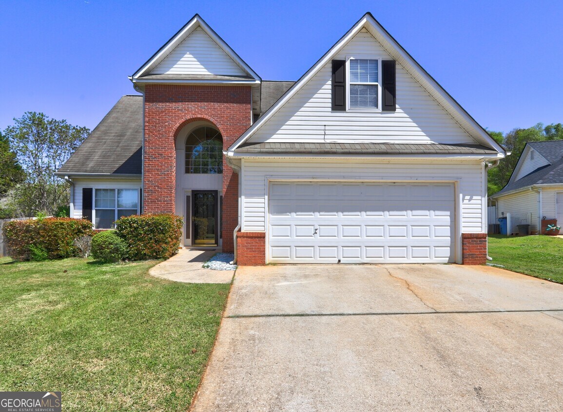Primary Photo - 5295 Yellow Pine Dr