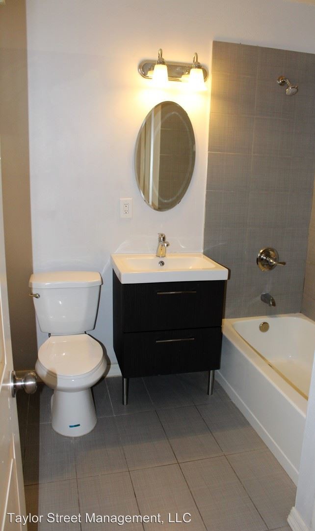 Foto del edificio - 6947 E 6th St