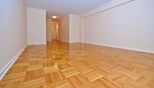 Building Photo - 425 E 55th St