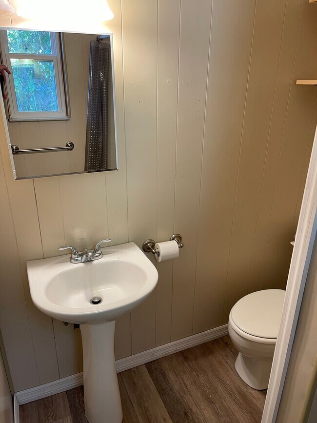 1904 SE State Rd 21 Unit 1904, Melrose, FL 32666 Apartments in