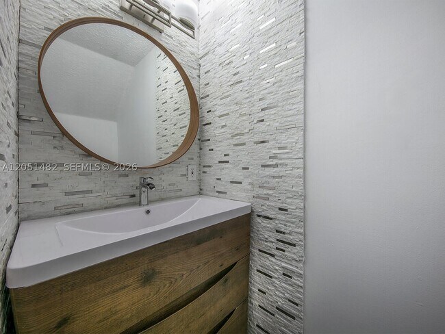 Foto del edificio - 8260 NW 10th St