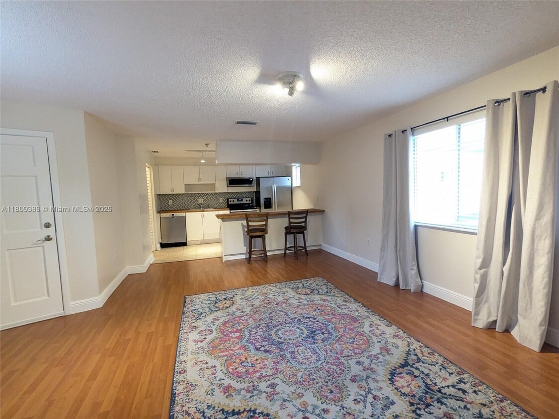 Primary Photo - 240 SW 15th Rd