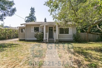 Building Photo - 5519 SE 61st Ave