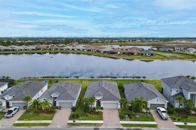 Foto del edificio - 3983 E Hampton Cir