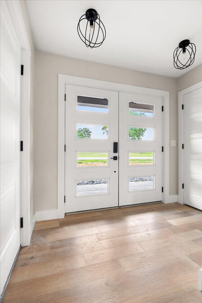 Foto del edificio - 145 Crooked Creek Dr