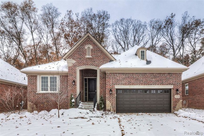 Building Photo - 5534 Woodfall Rd