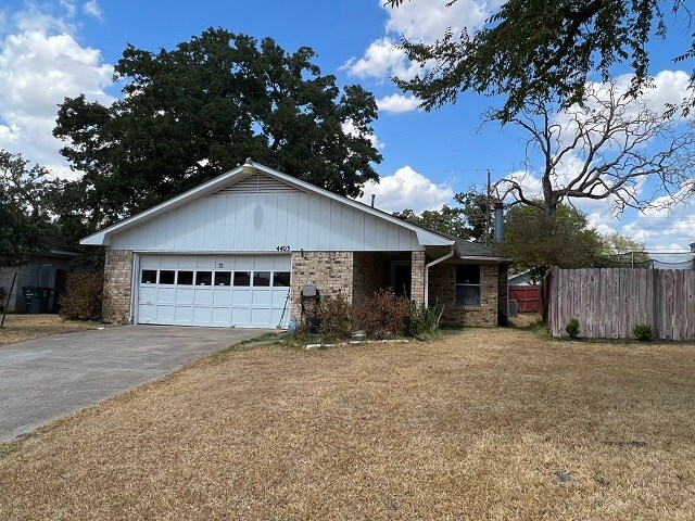 Primary Photo - 4403 Robinhood Cir