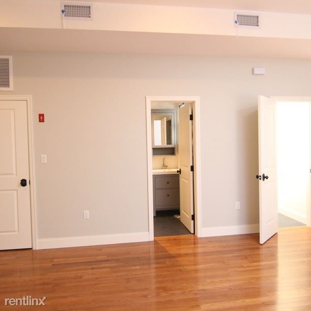 Building Photo - 6156 Gates Ave