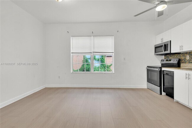 Foto del edificio - 963 SW 6th St