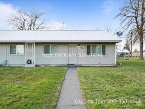 Building Photo - 1211 Vandenburg Ave