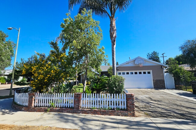 Building Photo - 22957 Stagg St
