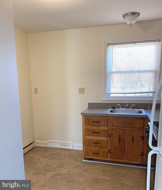Foto del edificio - 4815 Lindsay Rd