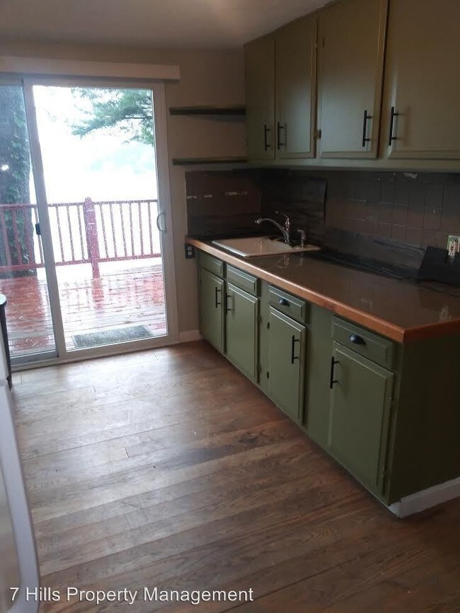 Building Photo - 1 br, 1.5 bath House - 46 Lake Drive
