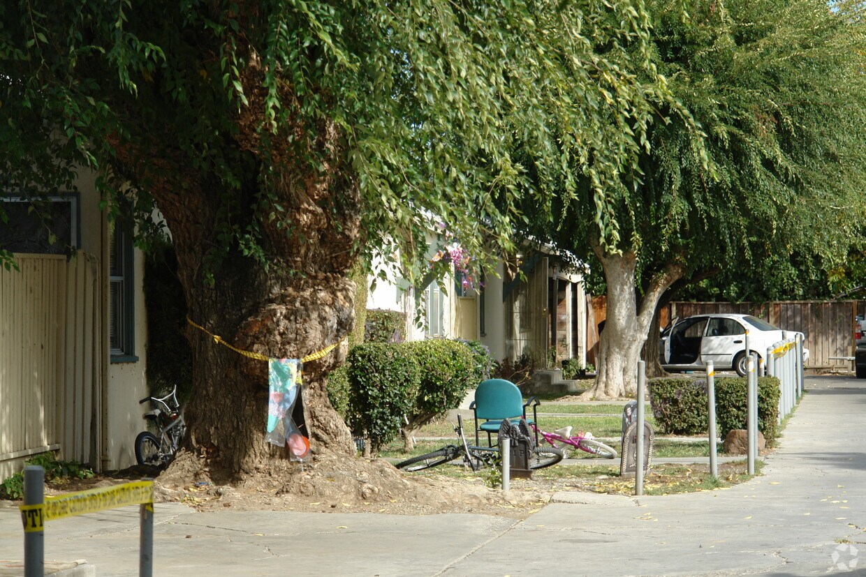 Building Photo - 418 Willard Ave
