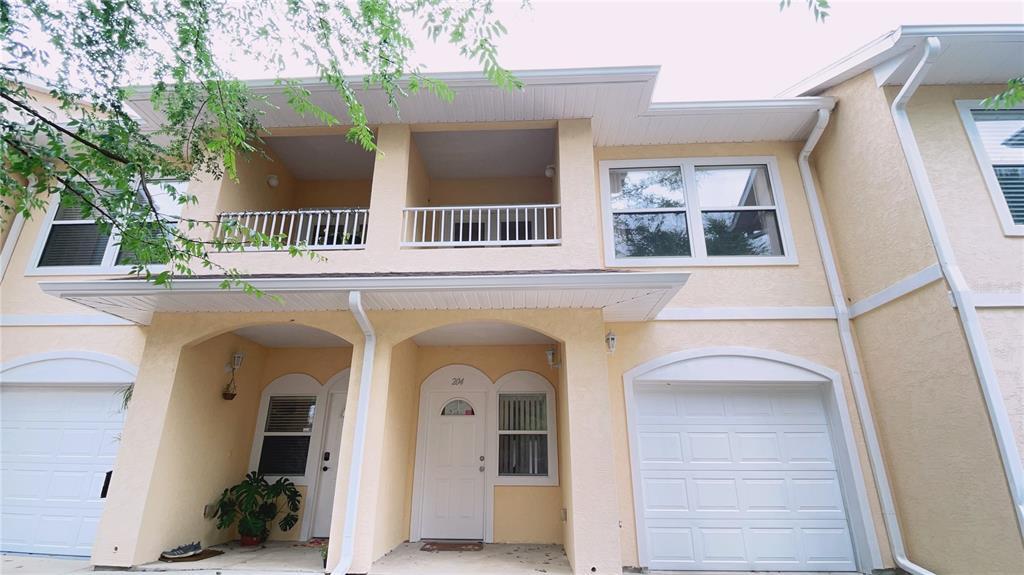 Foto principal - 532 NW 39th Rd