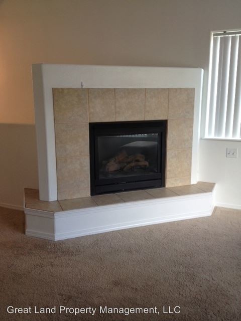 Building Photo - 3 br, 2 bath House - 17544 Silverwood Way #12
