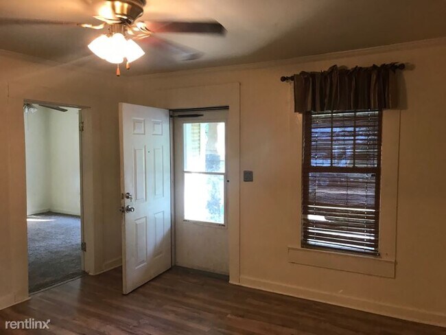 Foto del edificio - 2 br, 1 bath House - 1103 E 14th St.