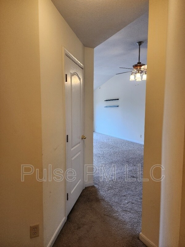 Building Photo - 778 Flint Ridge